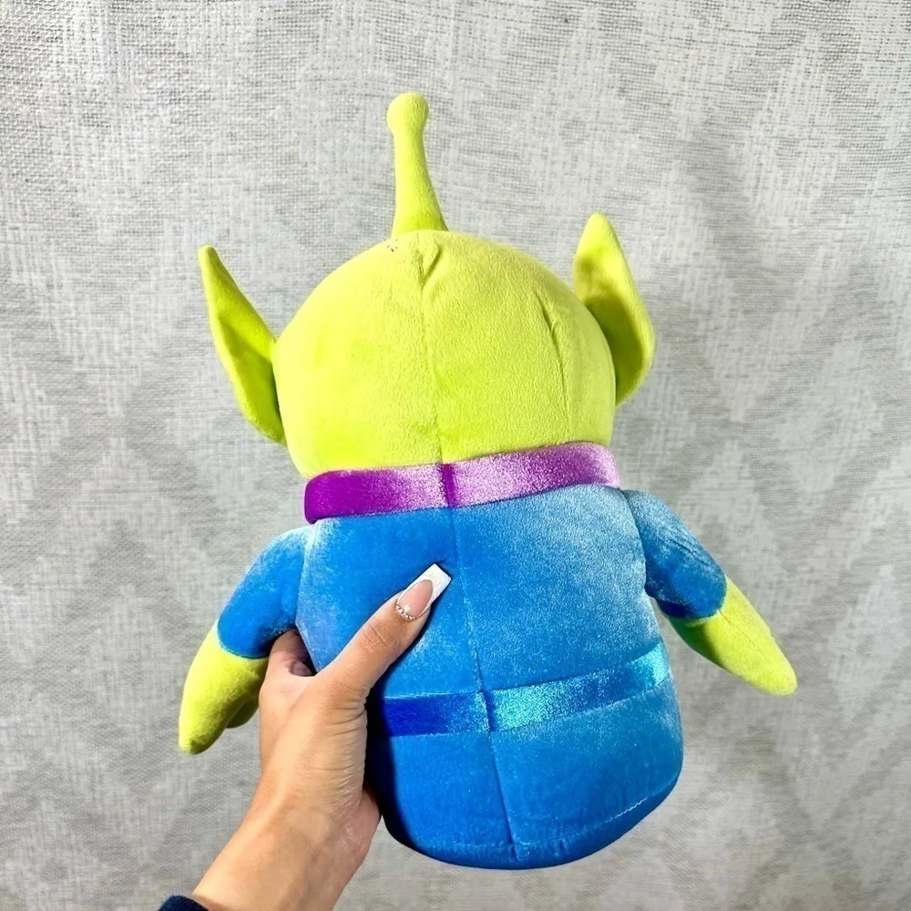 Disney store exclusive little green men alien stuffed toy 14